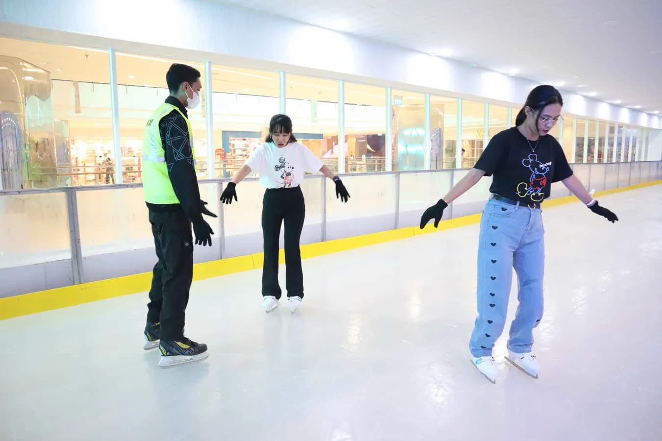 Image Tentrem on Ice Semarang 4
